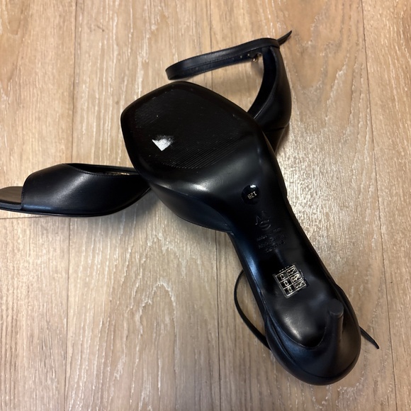 Stuart Weitzman heels - Picture 3 of 8